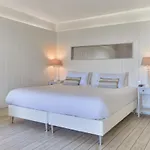 Hotel L'arche 4*