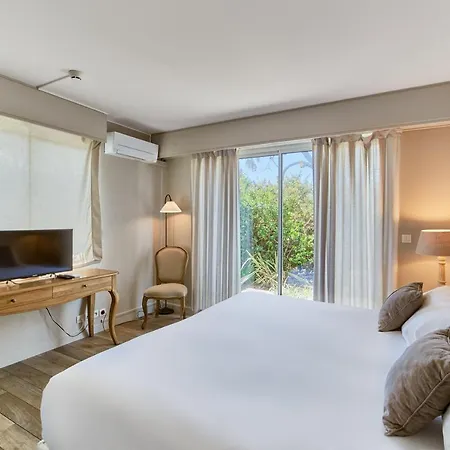 Otel L'arche 4*