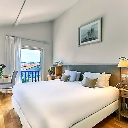 Otel L'arche 4*