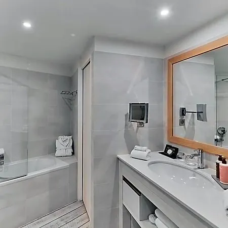L'arche Otel 4*
