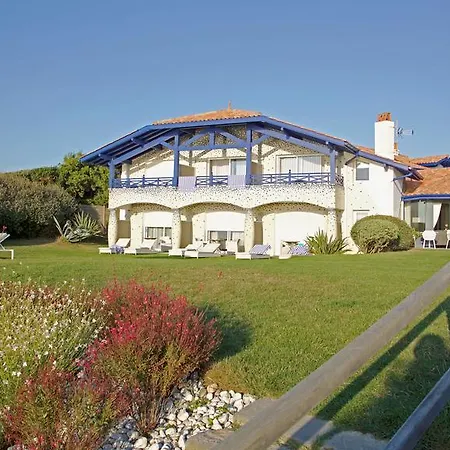 L'arche מלון 4*