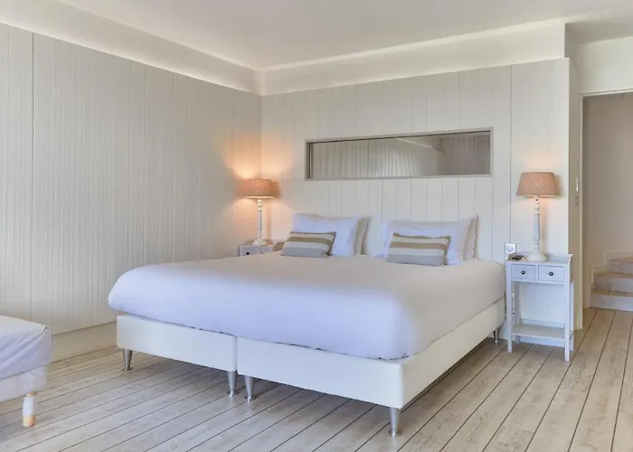 Ξενοδοχείο L'arche 4*